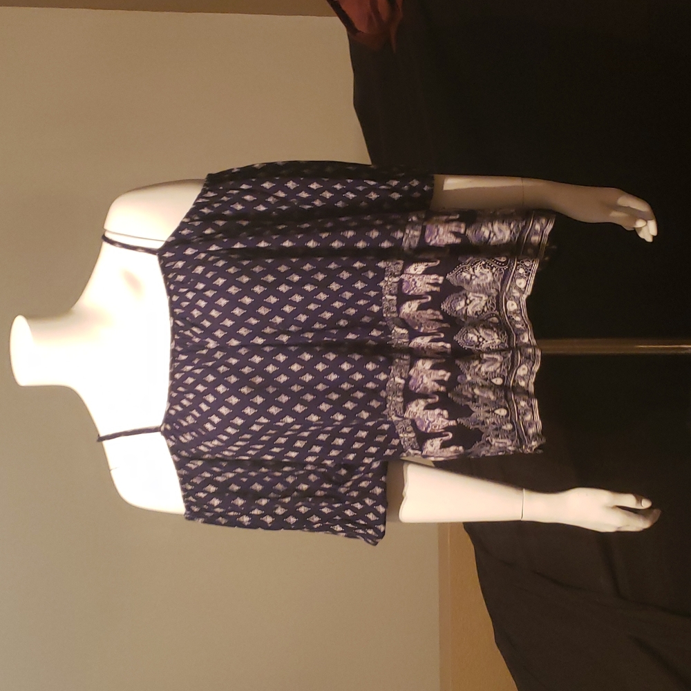 Off the shoulder/spaghetti strap  top